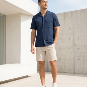 lululemon athletica Men's Navy Short-Sleeve Button-Down Shirt